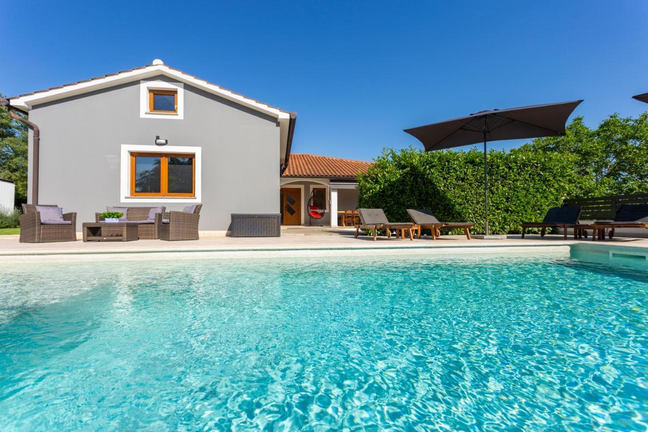 Villa Anavi Bicici Bagian luar foto