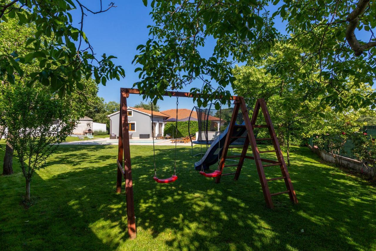 Villa Anavi Bicici Bagian luar foto