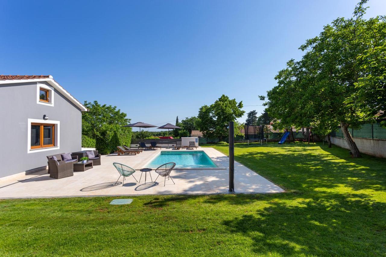 Villa Anavi Bicici Bagian luar foto