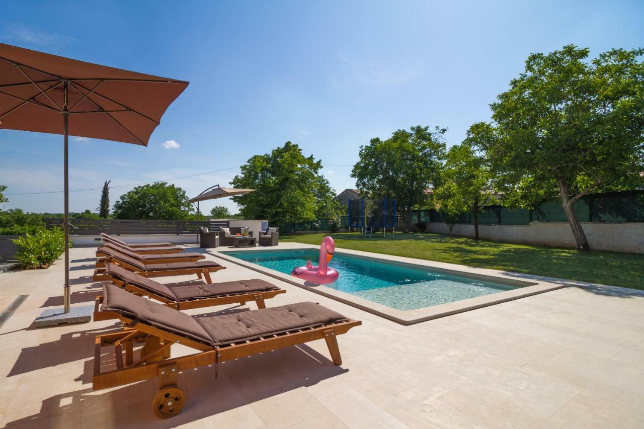 Villa Anavi Bicici Bagian luar foto